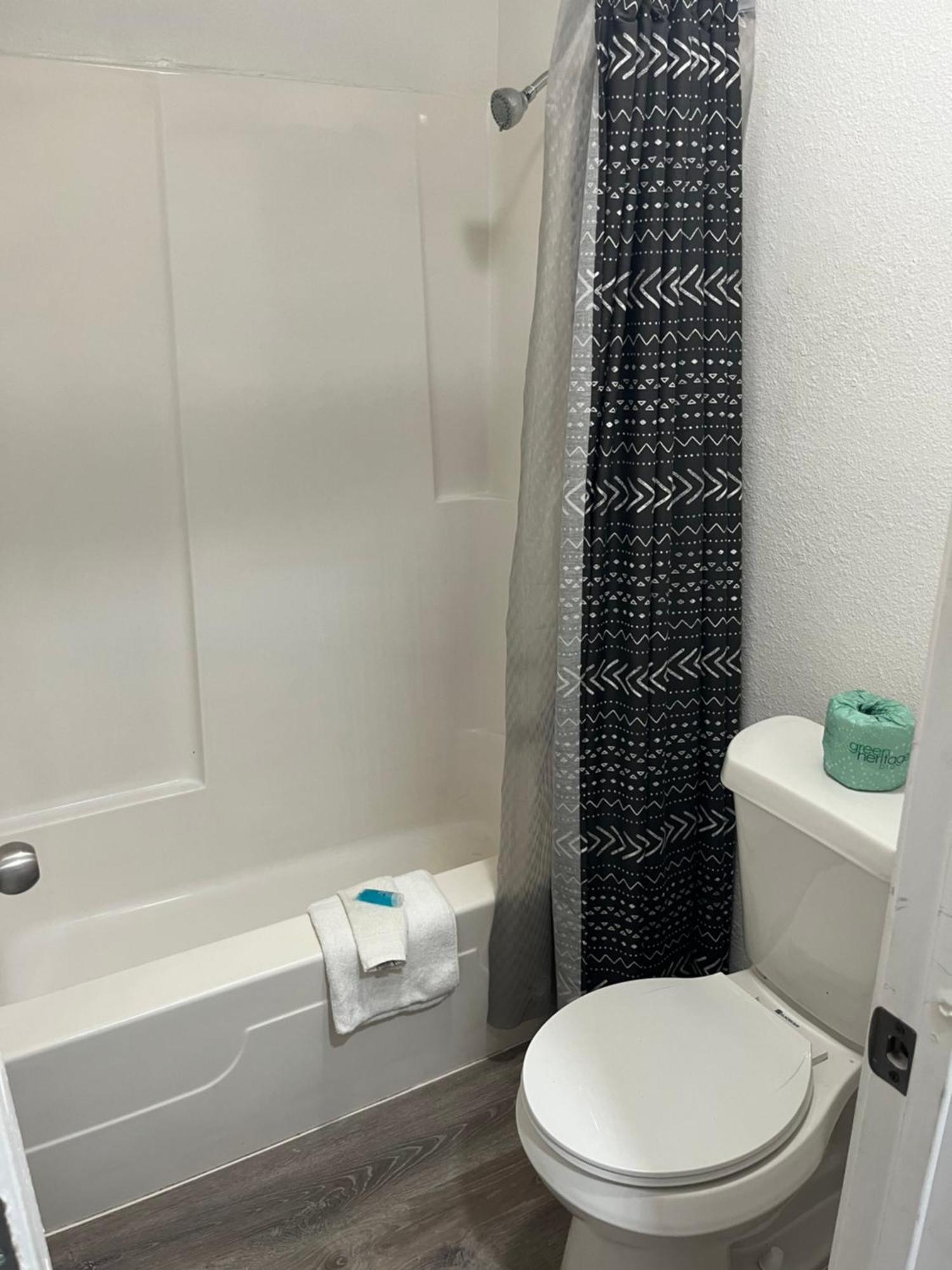 Glen Rose Inn & Suites 외부 사진